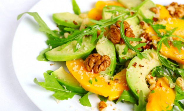 tracking-healthy-trends_63413650-991x600